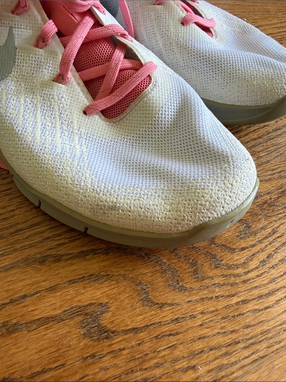 Women’s white and pink Nike Metcons - Picture 2 of 8